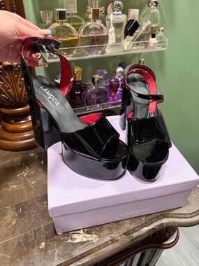 Lamoda Black Patent Platform Sandals with Red Interior